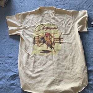 Pebby Forevee Cheyenne side slit western vintage tee shirt in cream size medium